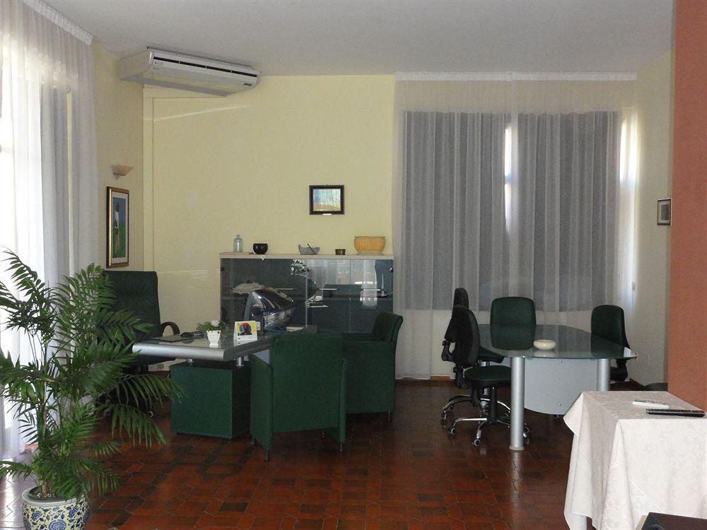 Hotel Gabrini Marina di Massa Εξωτερικό φωτογραφία