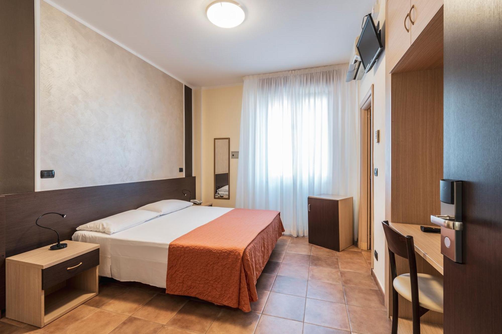 Hotel Gabrini Marina di Massa Εξωτερικό φωτογραφία