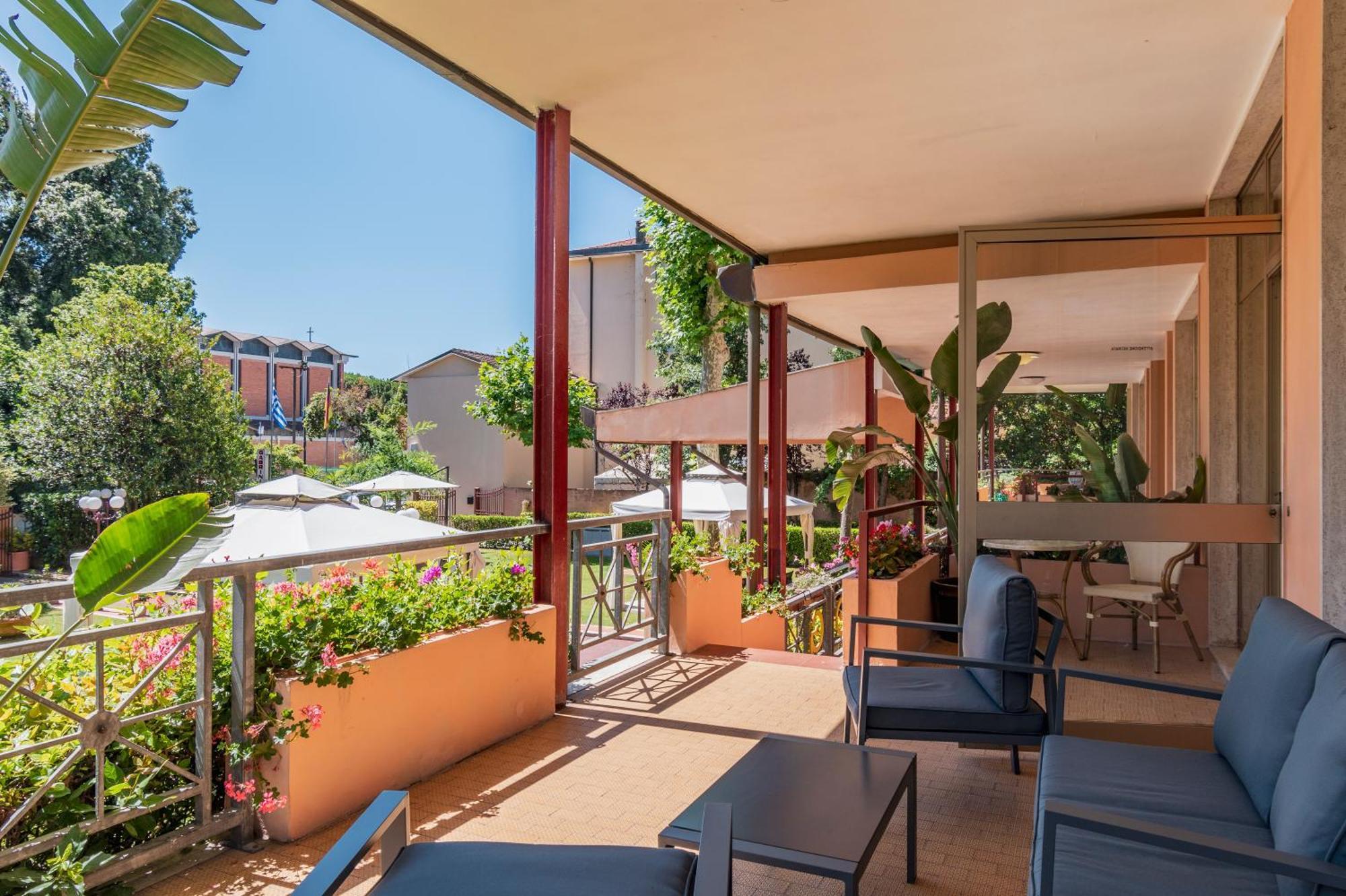 Hotel Gabrini Marina di Massa Εξωτερικό φωτογραφία