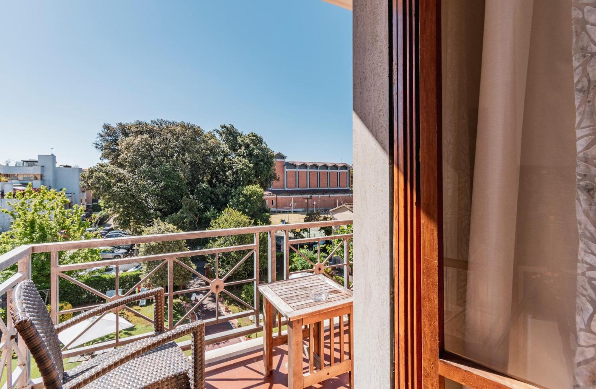 Hotel Gabrini Marina di Massa Εξωτερικό φωτογραφία