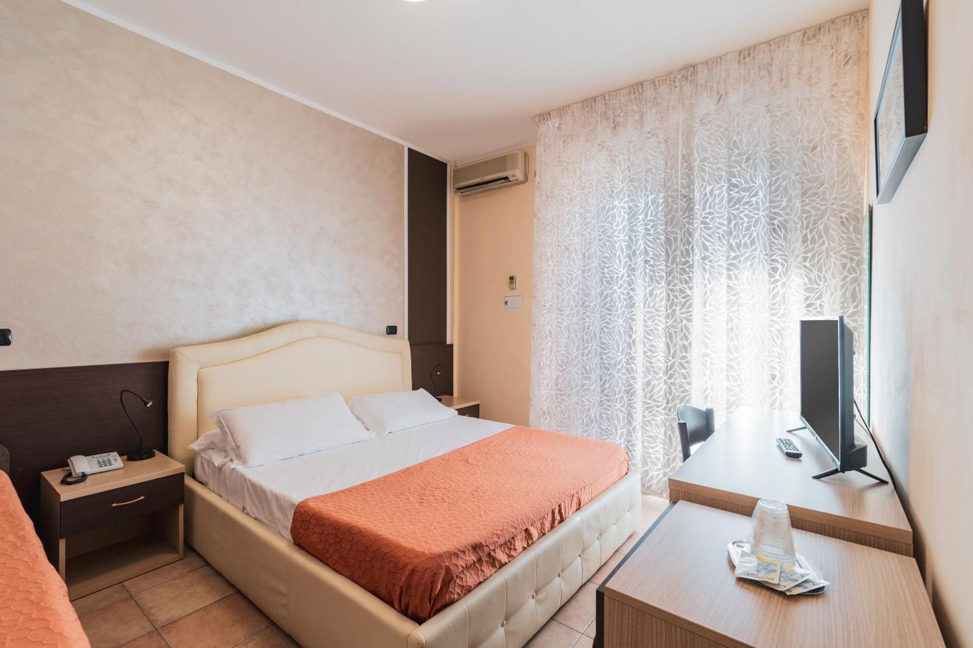 Hotel Gabrini Marina di Massa Εξωτερικό φωτογραφία