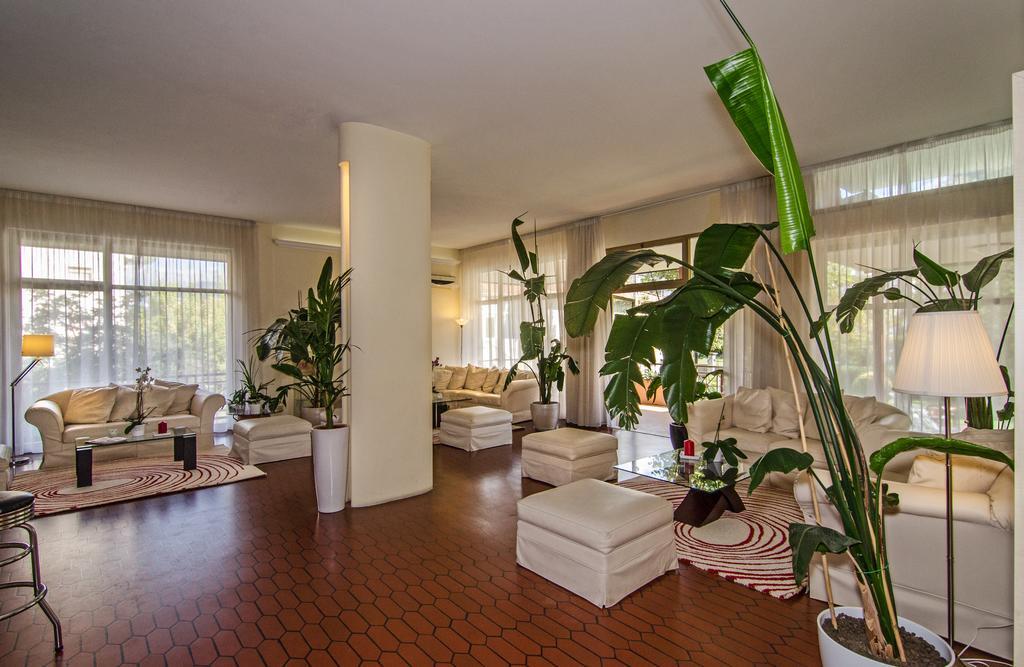 Hotel Gabrini Marina di Massa Εξωτερικό φωτογραφία