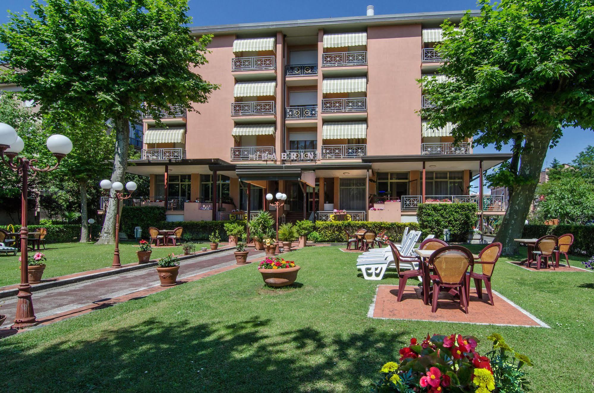 Hotel Gabrini Marina di Massa Εξωτερικό φωτογραφία