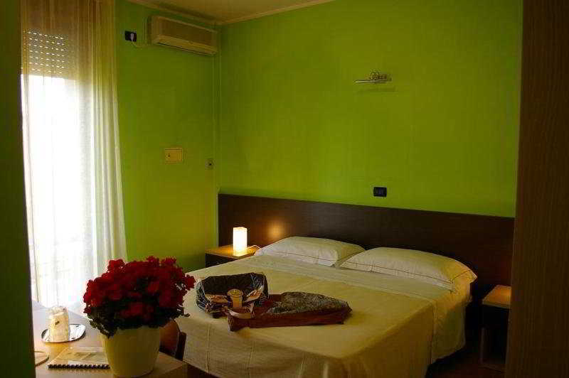 Hotel Gabrini Marina di Massa Εξωτερικό φωτογραφία